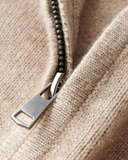 Elegante Zip Sweater